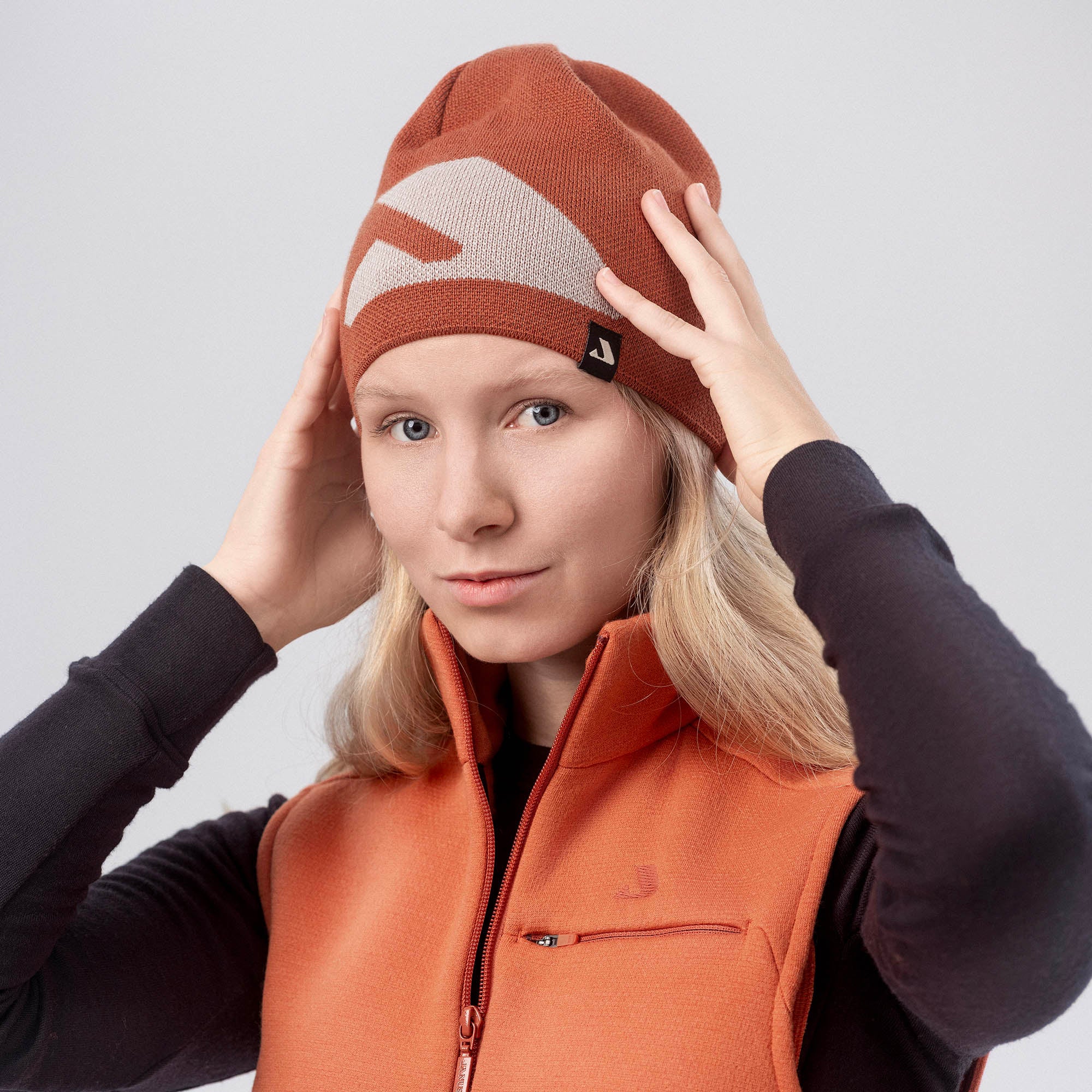 Beanie – Logo