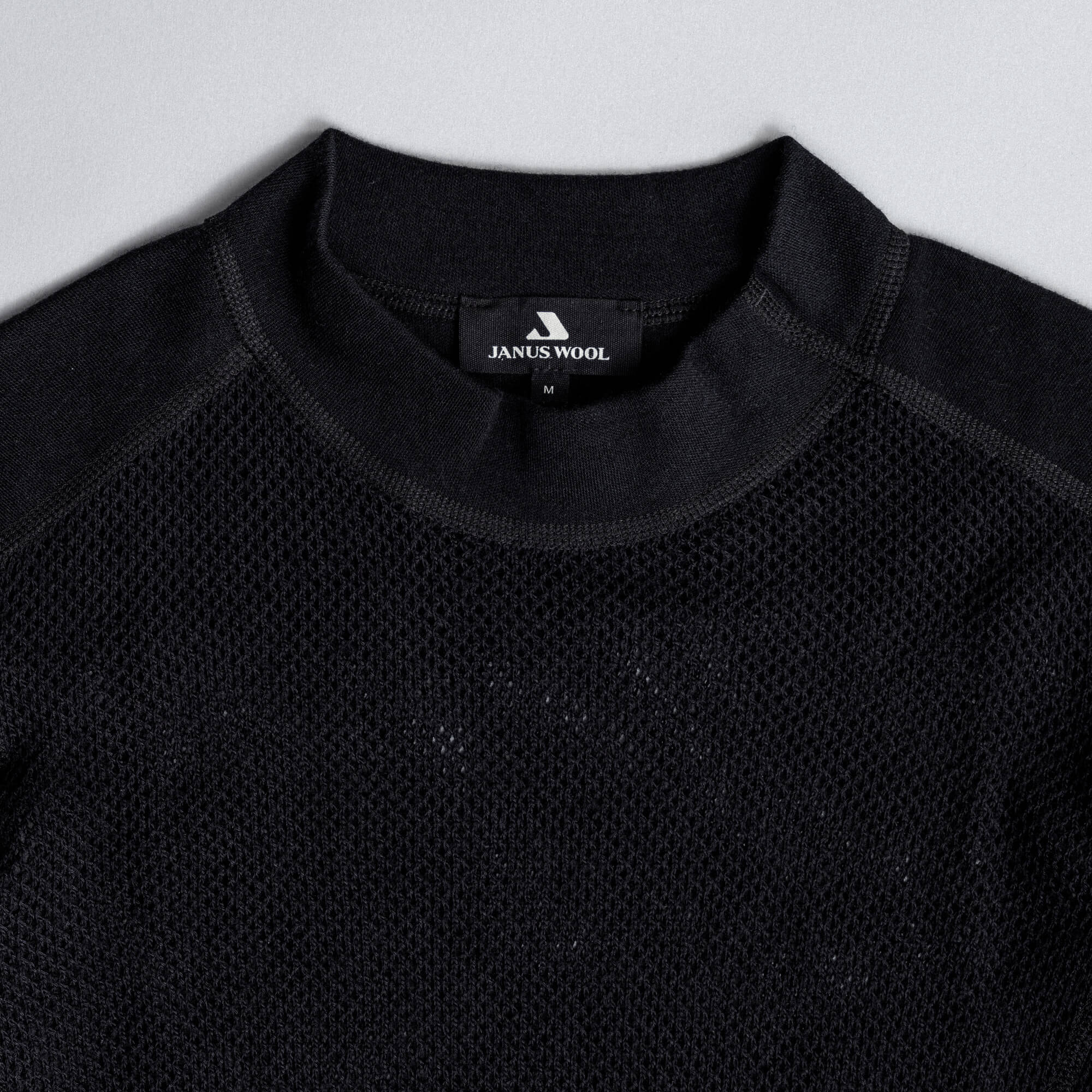Mesh_troye_svart_closeup.jpg