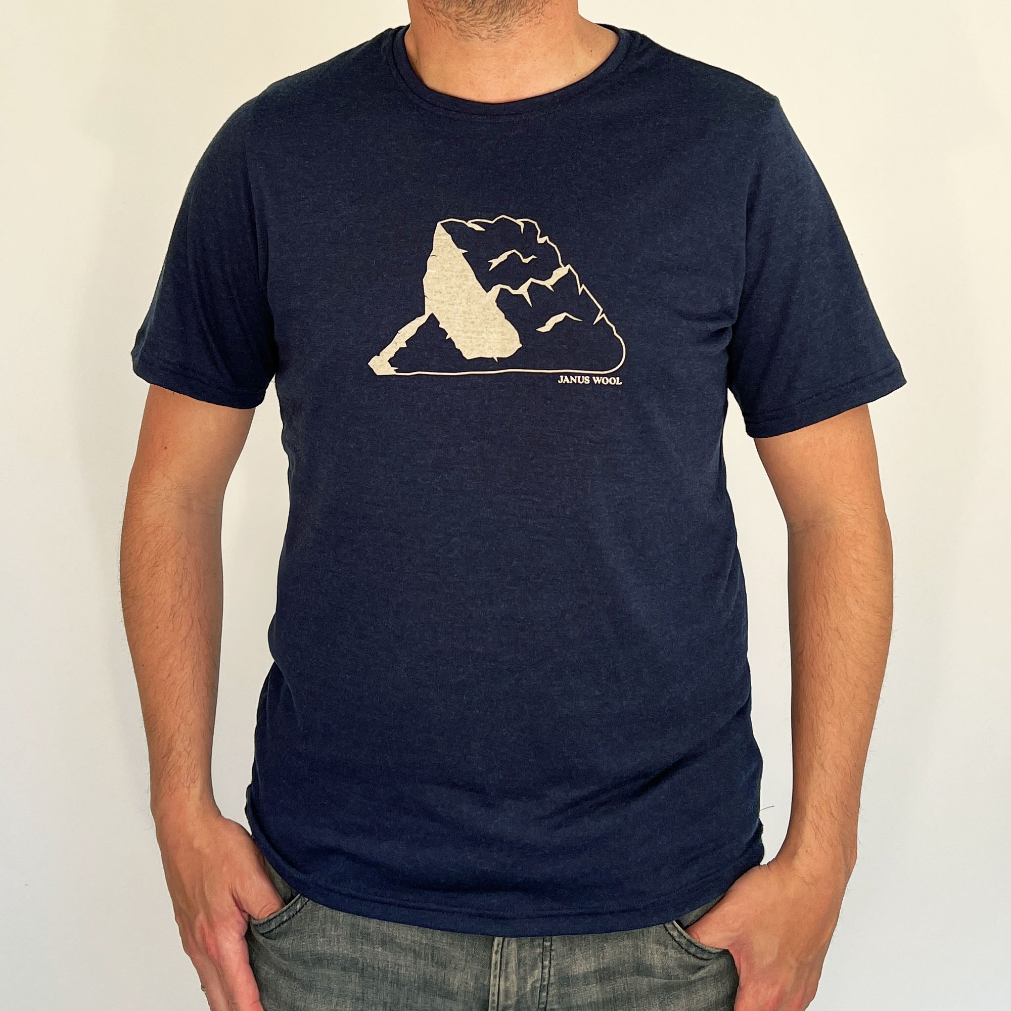 T-shirts in thin merino wool | Men's wool – Janus Wool